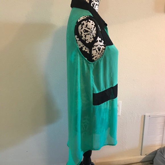 Button down blouse - Picture 3 of 5